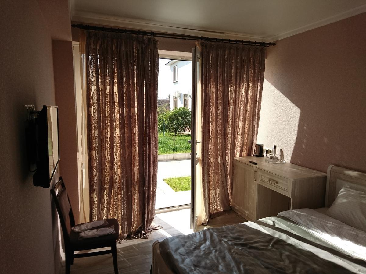 Gega Hotel Gagra Exterior foto